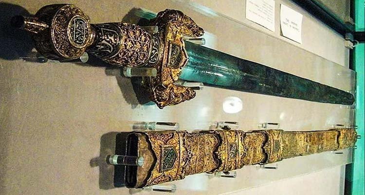Piden recuperar la espada de Boabdil, que está en el Museo del Ejército de Toledo