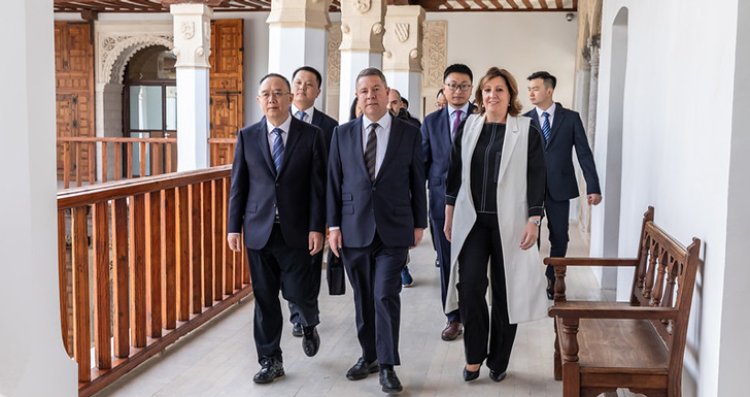 La Junta y Shanxi acuerdan reforzar sus relaciones comerciales, la inversión, la energía limpia y el turismo
